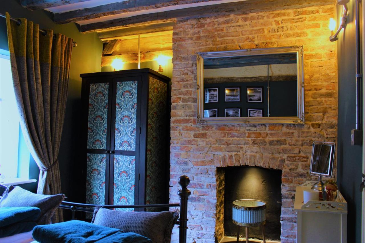 Boutique Fisherman'S Grade II Listed Cottage Scarborough Exterior photo