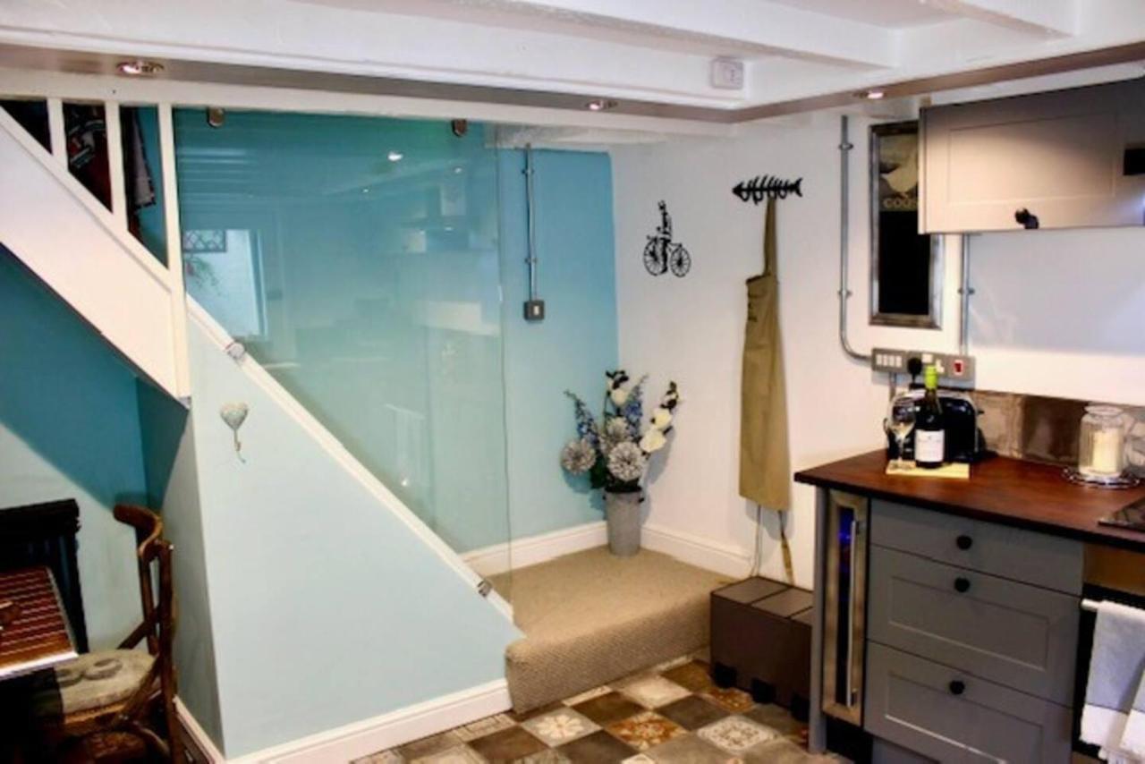 Boutique Fisherman'S Grade II Listed Cottage Scarborough Exterior photo